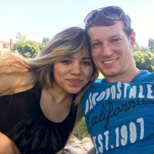 Meet your Posher, Ash